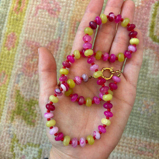 Holly necklace pink and chartreuse stone