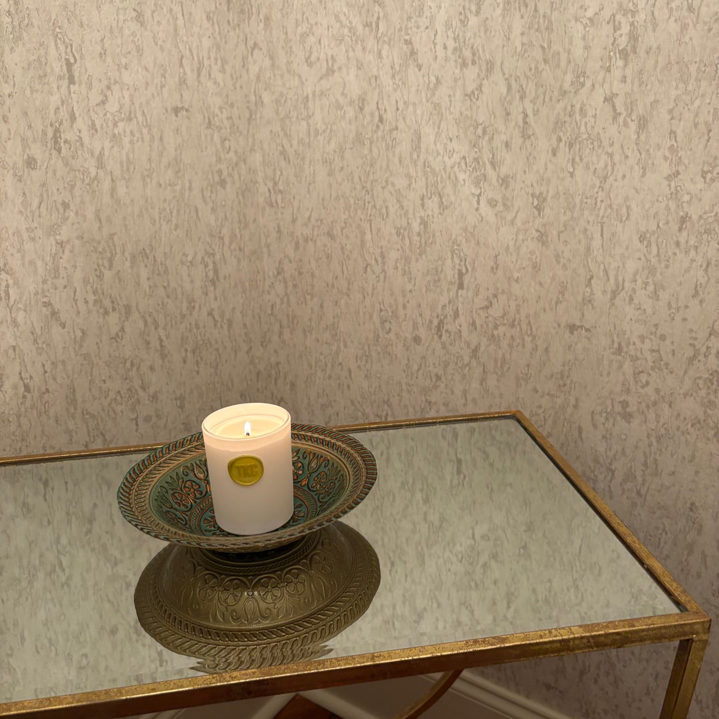 Non-toxic Happy Holiday Candle SOLD OUT 4X this is a pre-order SHIPS DEC 2nd