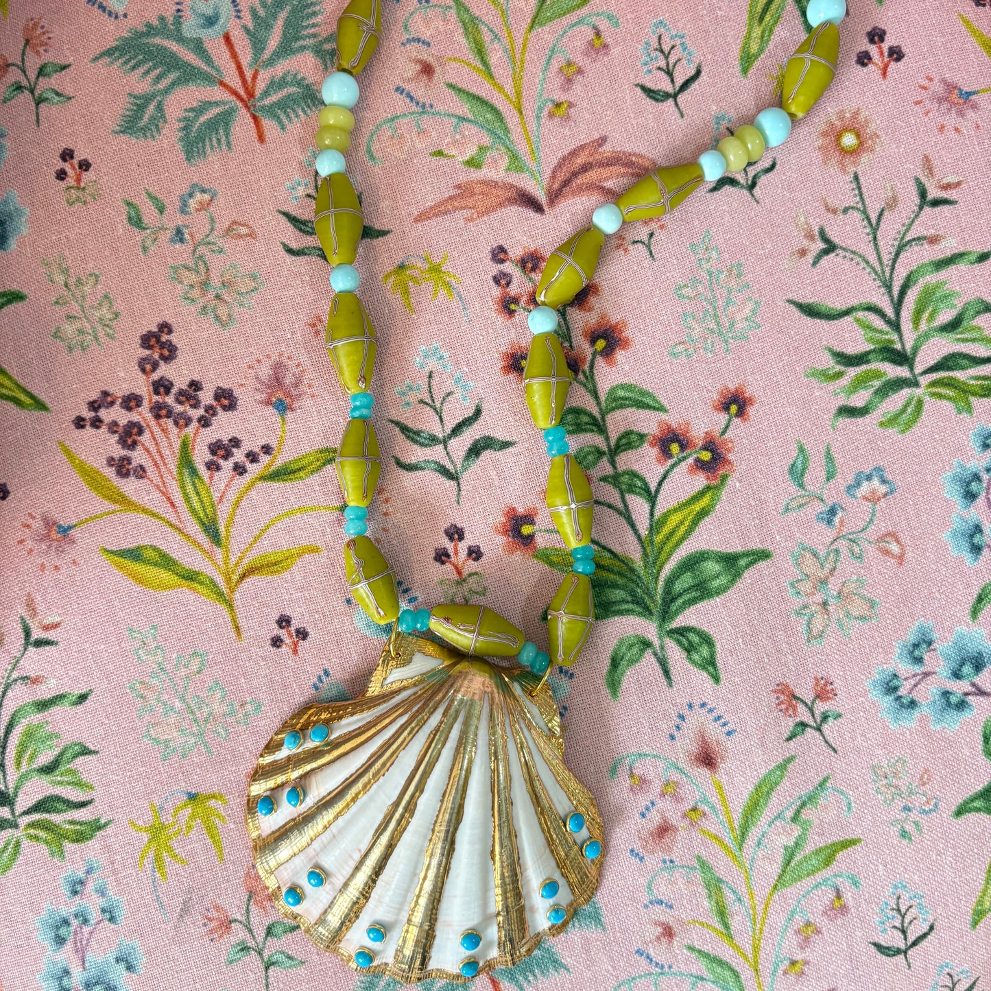 Vivienne seashell long necklace