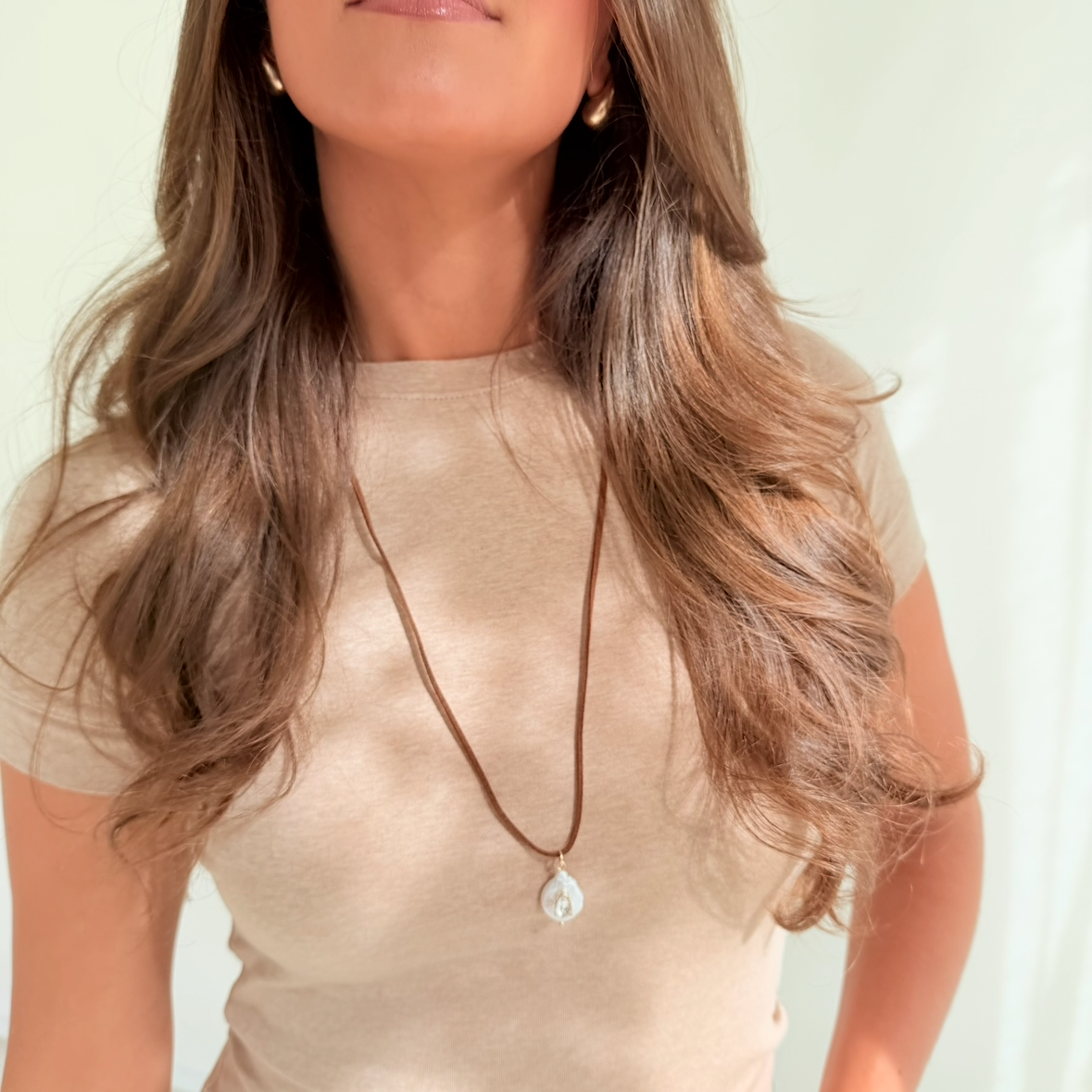 Freshwater pearl necklace with clear stone