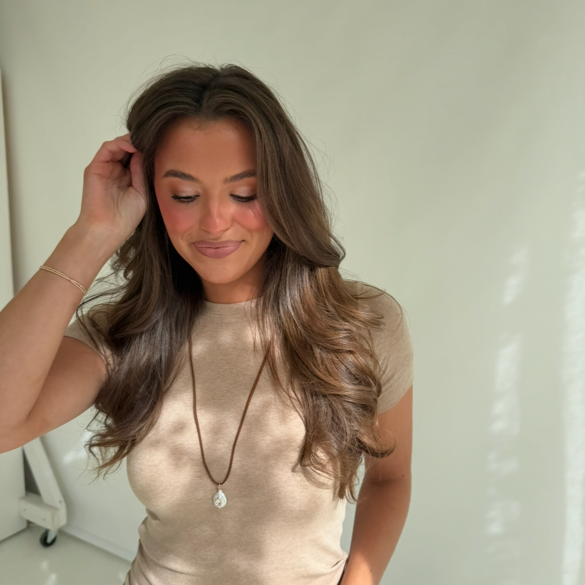 Freshwater pearl necklace with clear stone