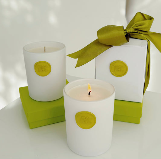 Non-toxic Happy Holiday Candle SOLD OUT 4X this is a pre-order SHIPS DEC 2nd