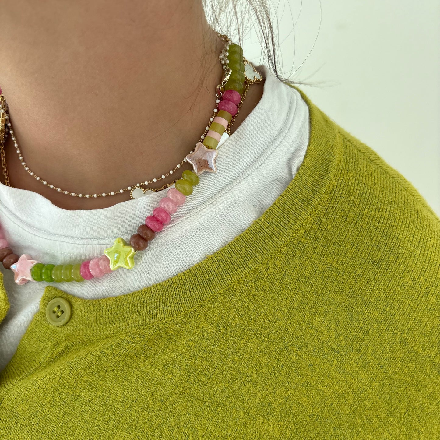 The Celly star necklace - brown chartreuse and pink stones
